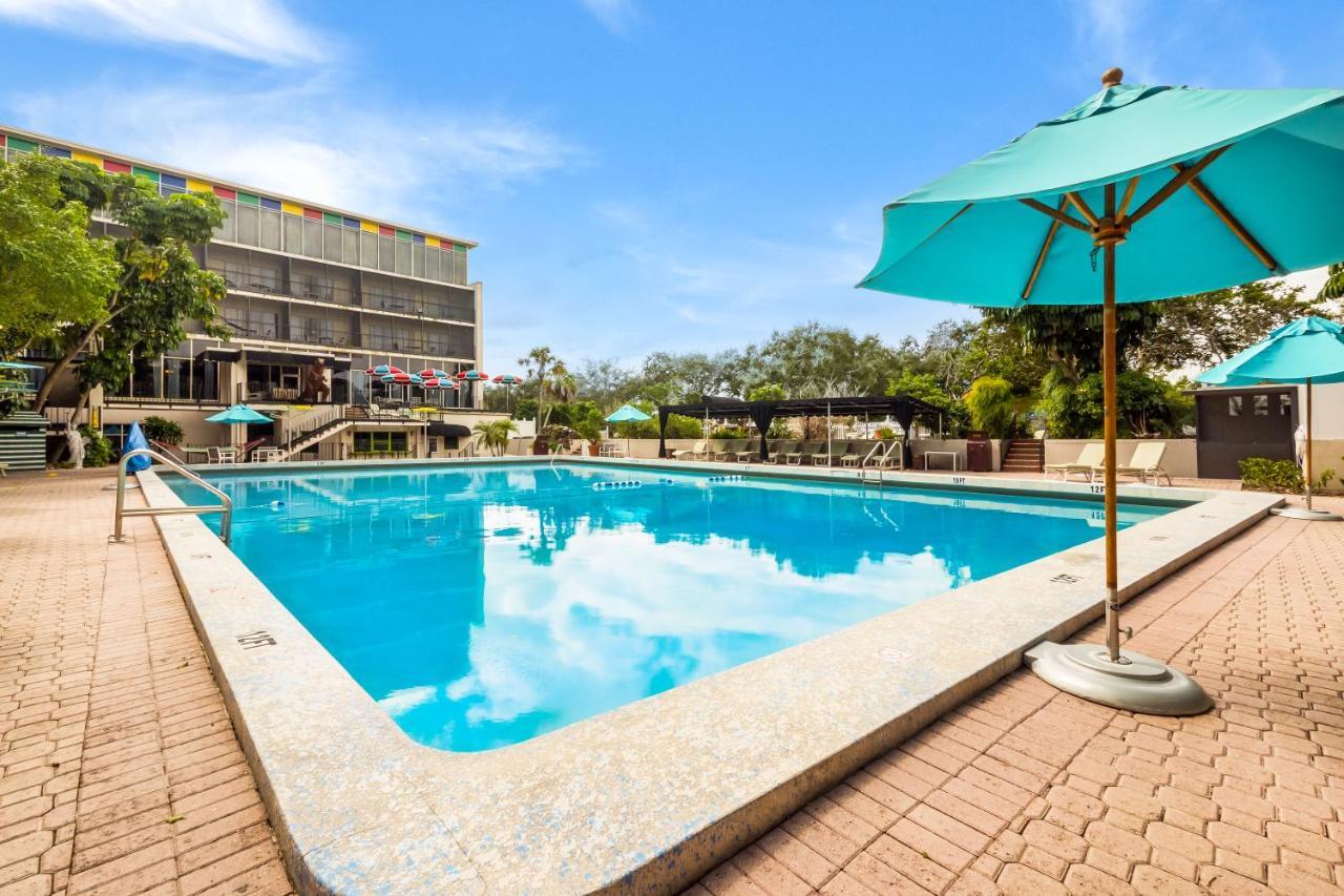 Quality Inn & Suites Conference Center Winter Haven Exteriör bild
