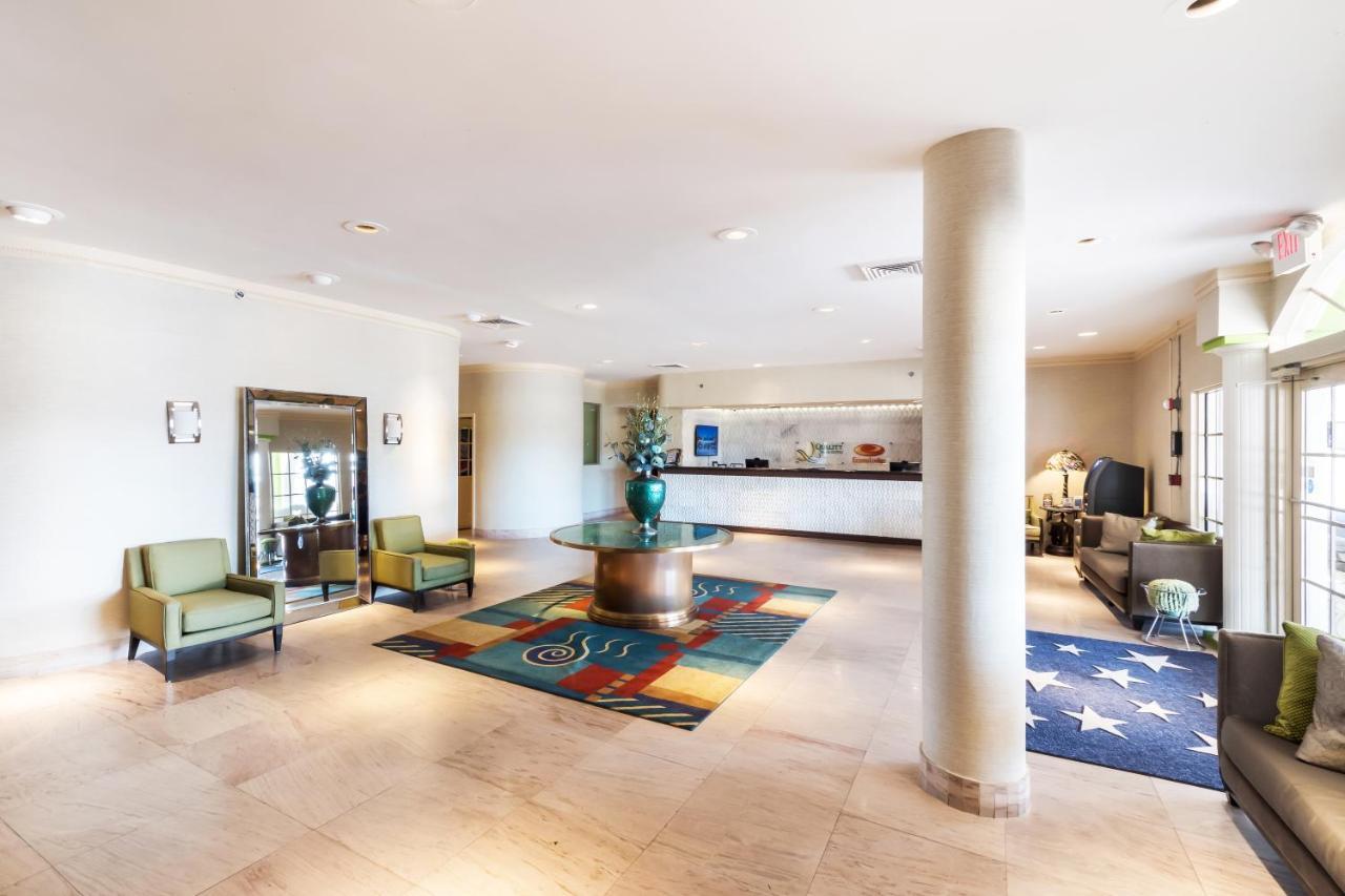 Quality Inn & Suites Conference Center Winter Haven Exteriör bild