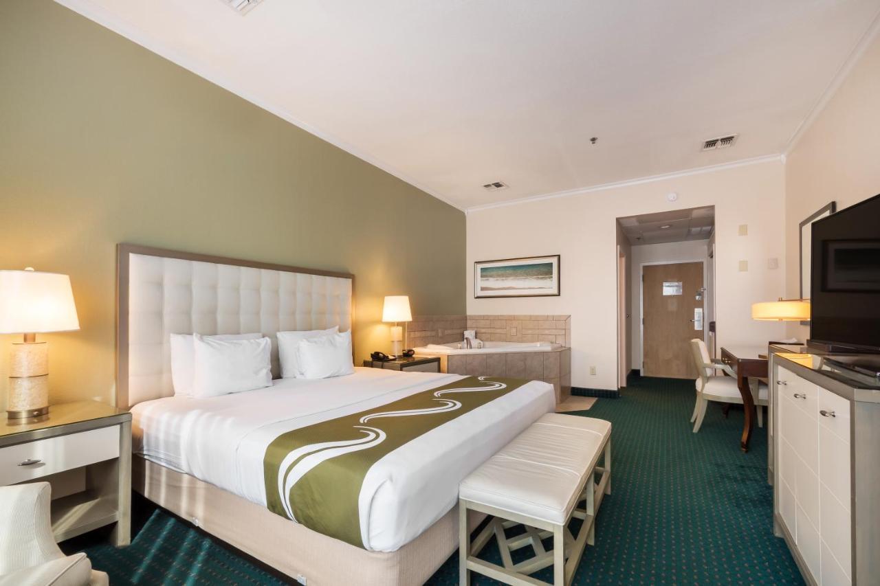 Quality Inn & Suites Conference Center Winter Haven Exteriör bild